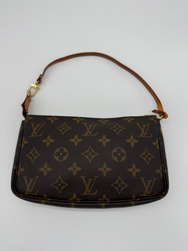 Louis Vuitton Pochette Accessoires
