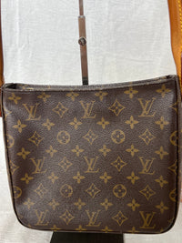 Louis Vuitton Looping MM Bag in Monogram Canvas