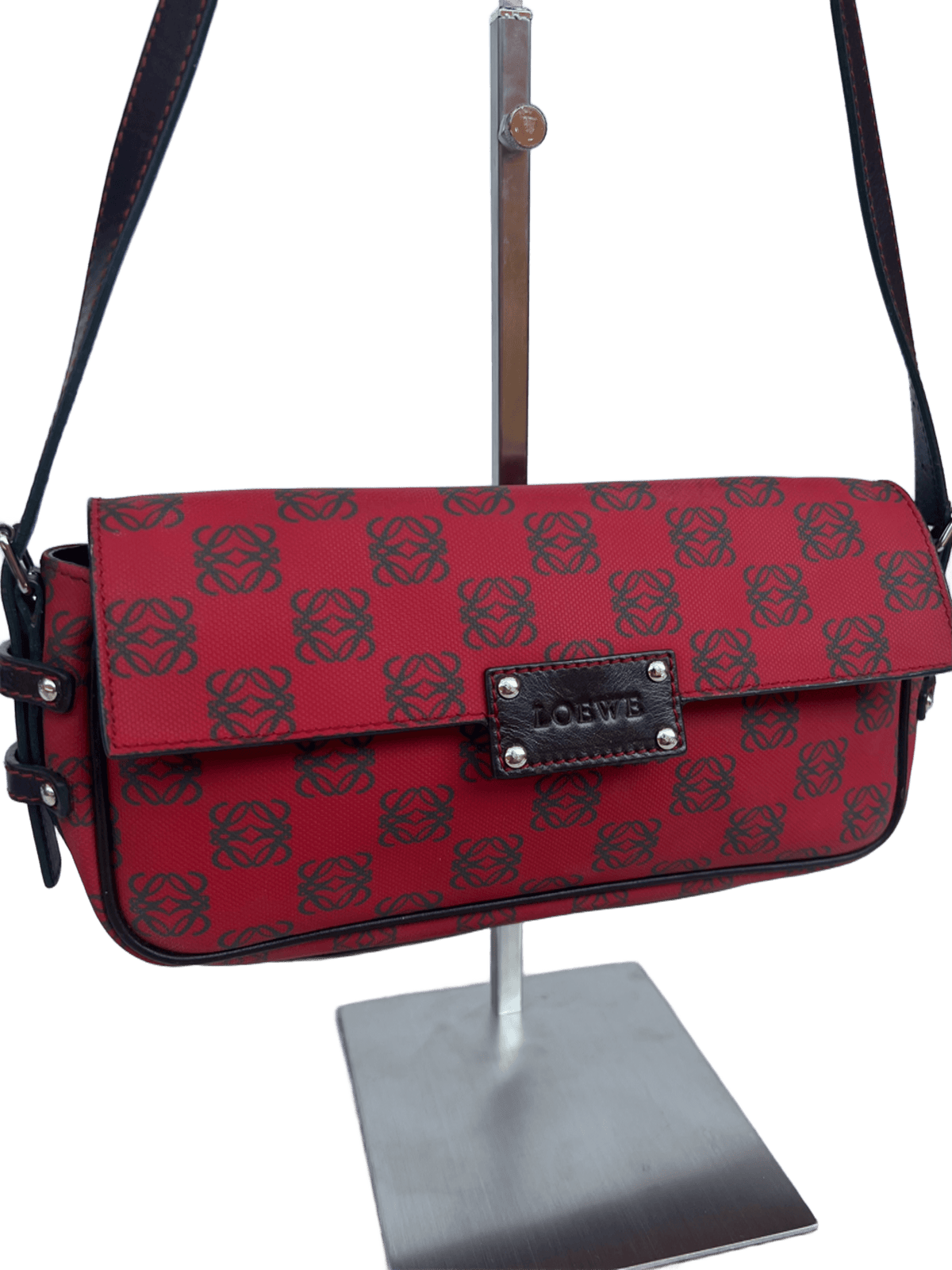 Loewe Anagram Flap Bag - Vibrant Red