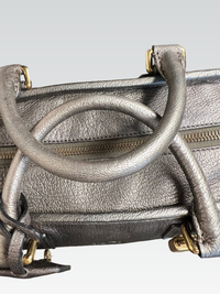 Loewe Amazona 28 in Metallic Grained Leather – Pewter Grey / Dark Silver
