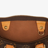 Louis Vuitton Speedy 25 Bag in Monogram Canvas