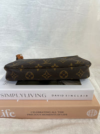 Louis Vuitton Pochette Accessoires Monogram Bag Original