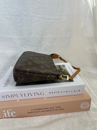 Louis Vuitton Pochette Accessoires Monogram Bag Original