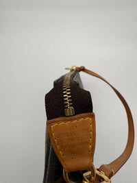 Louis Vuitton Pochette Accessoires Monogram